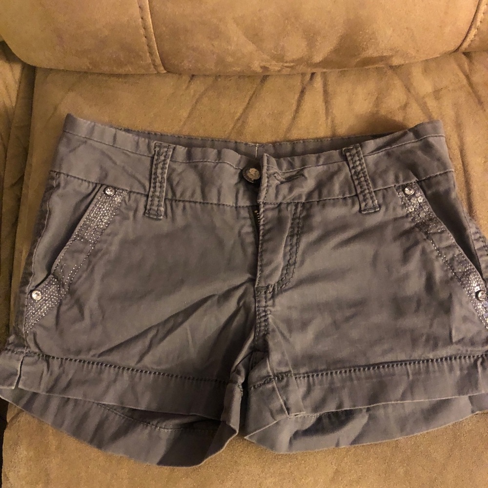 Grey shorts
